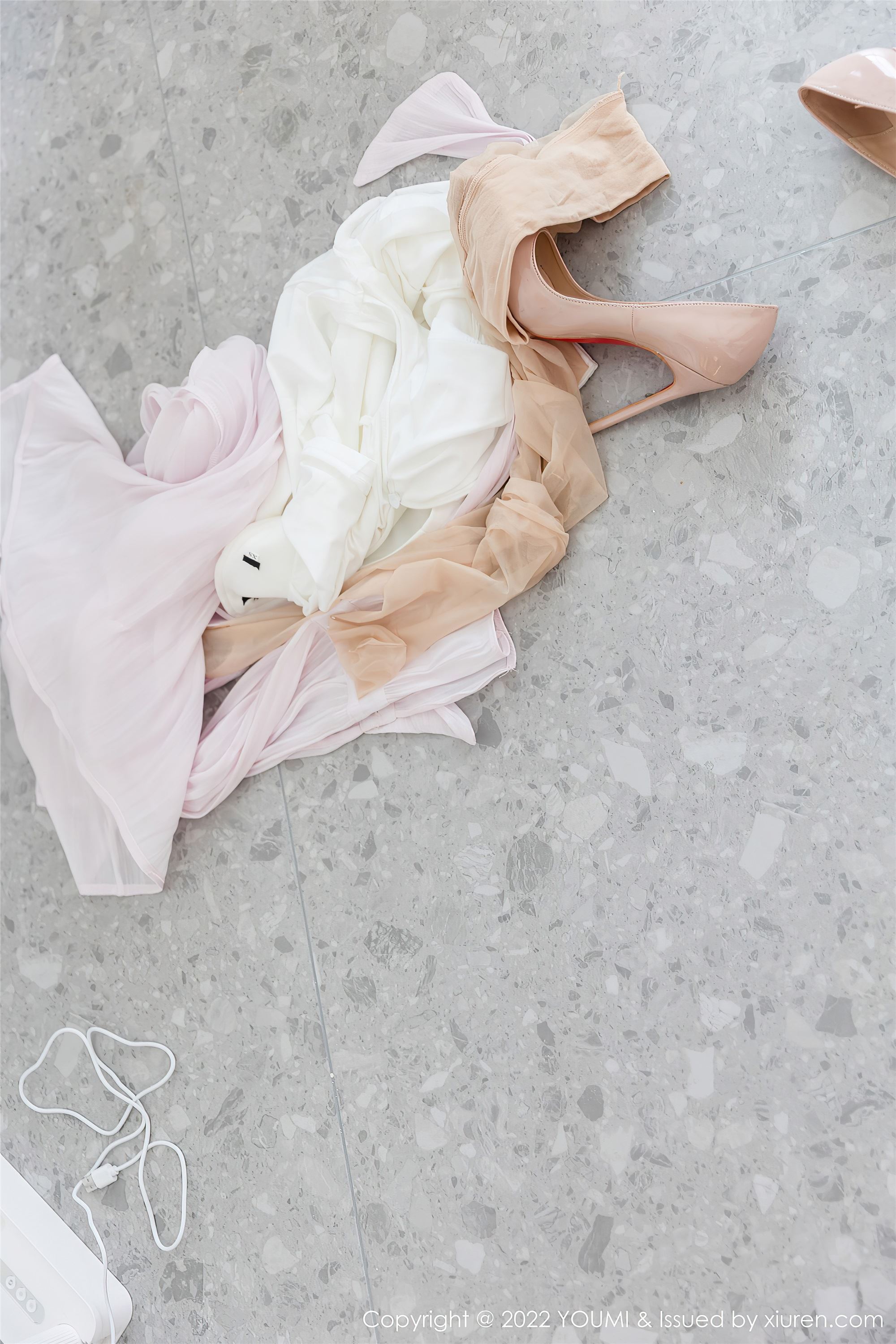 YouMi尤蜜荟 2022.06.10 Vol.801 允爾